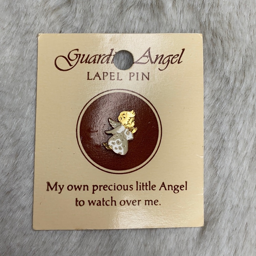 Guardian Angel 👼🏽 Lapel Pin